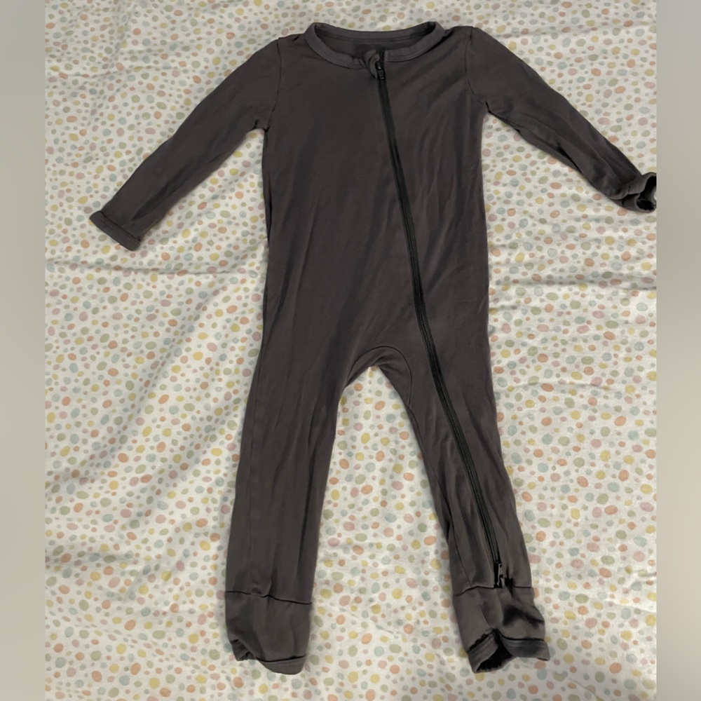 KYTE baby zippered romper in grey